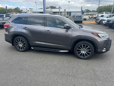 2019 TOYOTA KLUGER GRANDE WAGON AUTO - Image 4