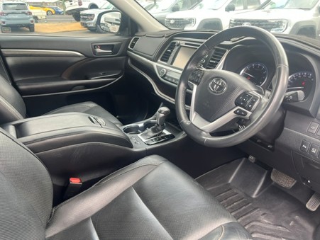 2019 TOYOTA KLUGER GRANDE WAGON AUTO - Image 11