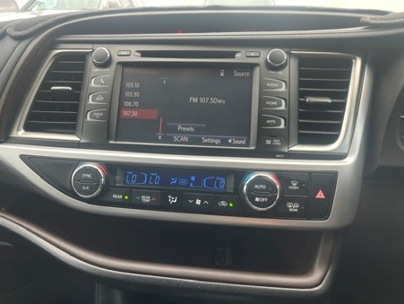 2019 TOYOTA KLUGER GRANDE WAGON AUTO - Image 13