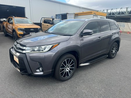 2019 TOYOTA KLUGER GRANDE WAGON AUTO - Image 2