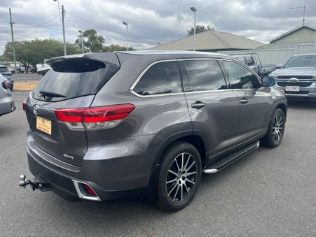 2019 TOYOTA KLUGER GRANDE WAGON AUTO - Image 7