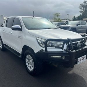 2019 TOYOTA HILUX SR5 4WD DC AUTO