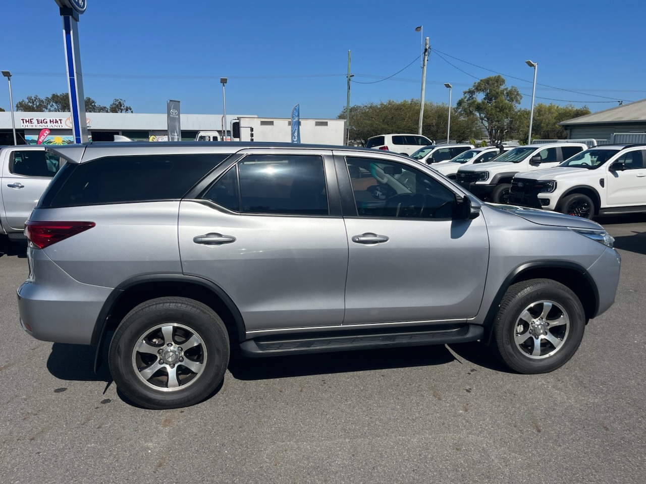 2015 TOYOTA FORTUNER GX 4WD WAGON AUTO - Image 2